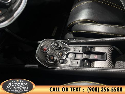 Used 2017 McLaren 570S RWD image 27