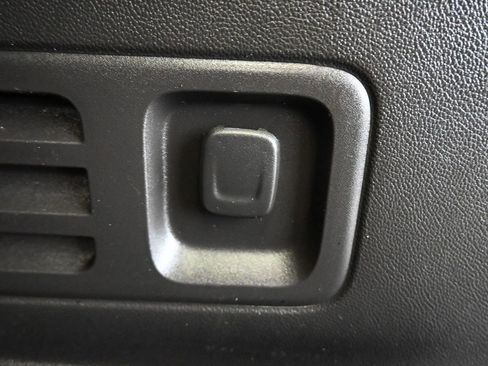 Used 2023 Chevrolet Traverse RS image 64