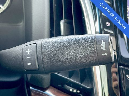 Used 2018 Cadillac Escalade ESV Luxury image 40