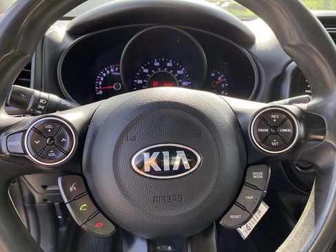 Used 2018 Kia Soul + FWD image 15