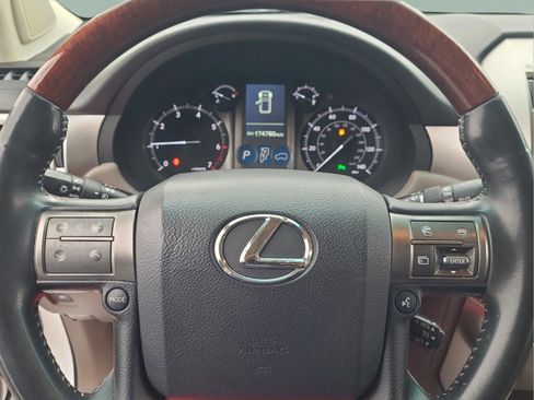 Used 2012 Lexus GX 460 image 24