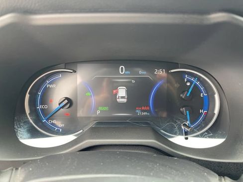 Used 2025 Toyota RAV4 LE AWD/4WD image 31