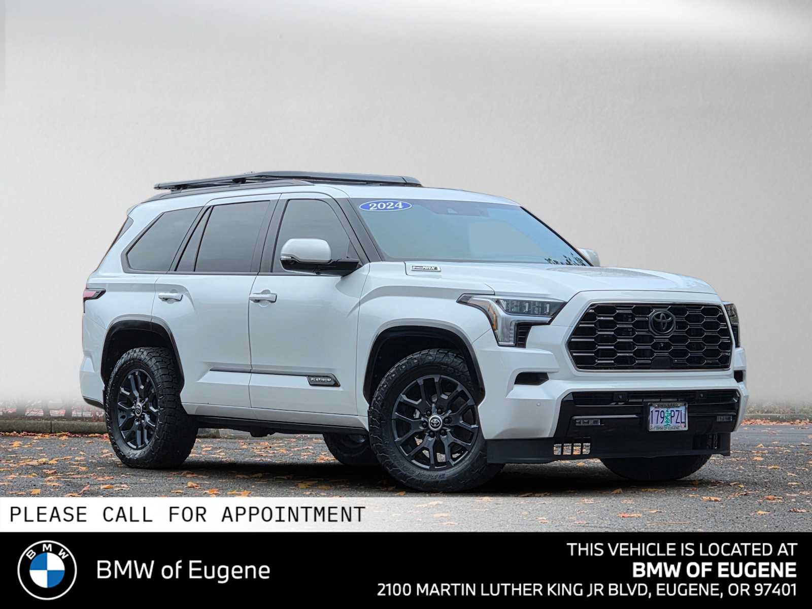 Used 2024 Toyota Sequoia Platinum AWD/4WD image 1