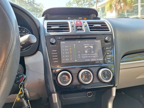 Used 2017 Subaru Forester 2.5i Limited image 14