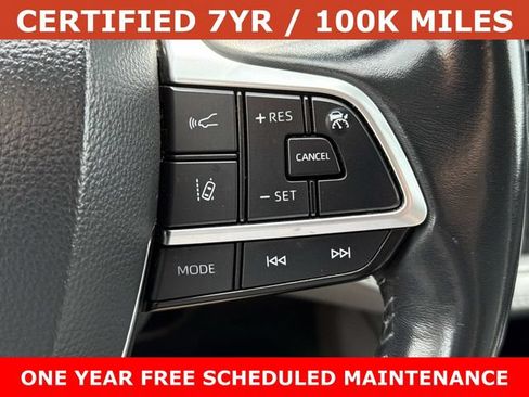 Used 2021 Toyota Highlander XLE AWD/4WD image 24
