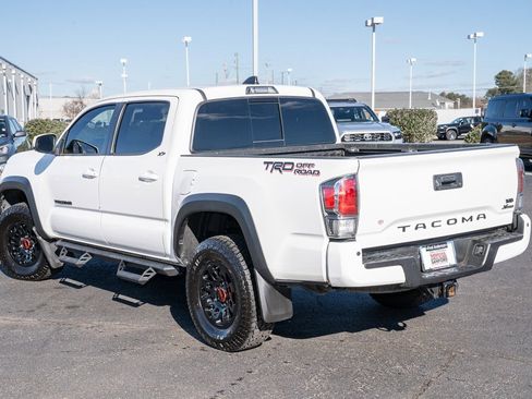 Used 2022 Toyota Tacoma TRD Off-Road image 3