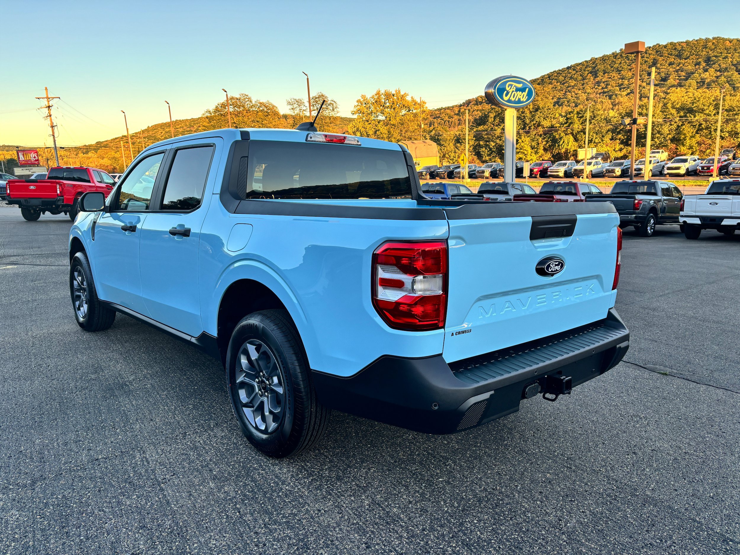 New 2026 Ford Maverick XLT w/ XLT Luxury Package AWD/4WD image 5