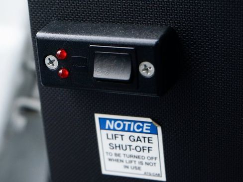 Used 2015 Ford F650 2WD Crew Cab Super Duty image 32