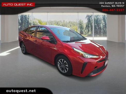 Used 2019 Toyota Prius XLE w/ Advanced Technology Package image 3