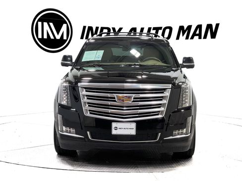 Used 2019 Cadillac Escalade Platinum AWD/4WD image 9