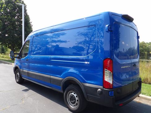 Used 2020 Ford Transit 250 Medium Roof image 6