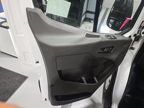 Used 2024 Ford Transit 250 148 Medium Roof w/ Exterior Upgrade Package RWD image 11