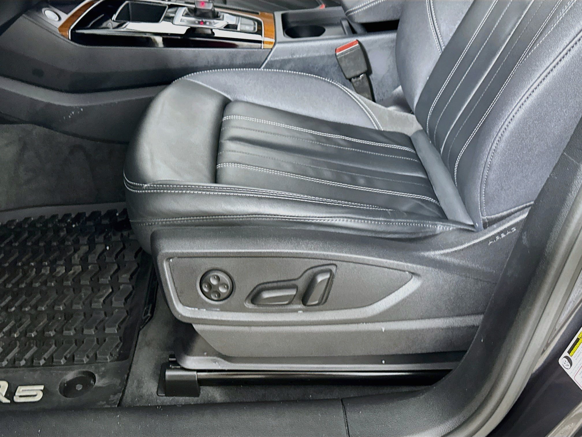 Used 2023 Audi Q5 2.0T Premium w/ Convenience Package AWD/4WD image 21