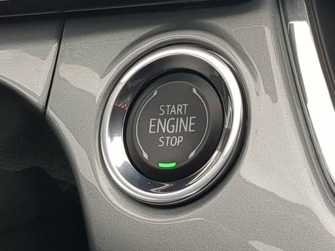 Used 2025 Chevrolet Trax LT w/ LT Convenience Package image 28