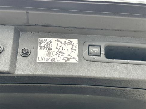 Used 2023 Toyota Highlander Platinum image 7