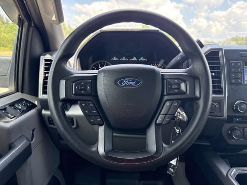 Used 2018 Ford F150 XLT RWD image 15