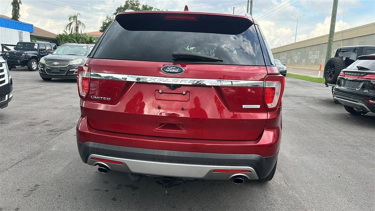Used 2017 Ford Explorer Limited FWD image 9