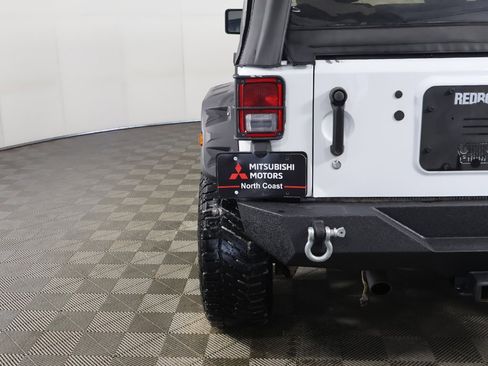 Used 2015 Jeep Wrangler Unlimited Sport w/ Connectivity Group image 10