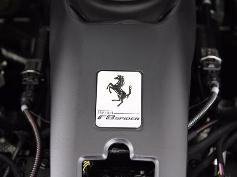 Used 2022 Ferrari F8 Tributo RWD image 55