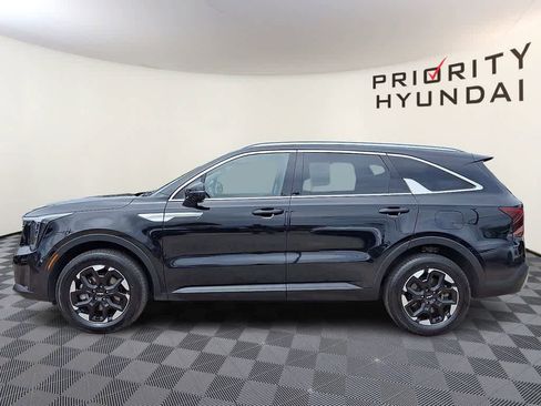 Used 2024 Kia Sorento S AWD/4WD image 7