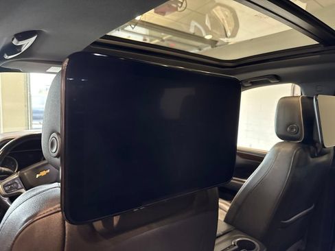 Used 2021 Chevrolet Tahoe Premier AWD/4WD image 23