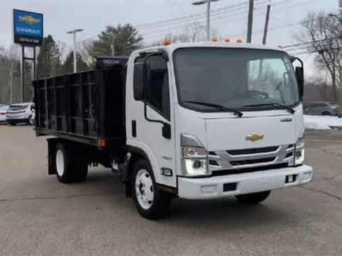 Used 2024 Chevrolet Low Cab Forward image 3