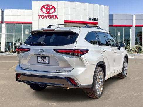 New 2026 Toyota Highlander Limited AWD/4WD image 7