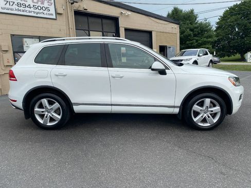 Used 2014 Volkswagen Touareg TDI AWD/4WD image 2