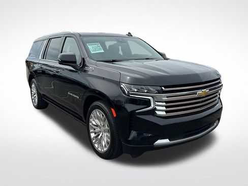 Used 2023 Chevrolet Suburban High Country AWD/4WD image 7