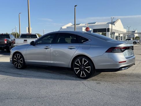 Used 2025 Honda Accord Touring image 8