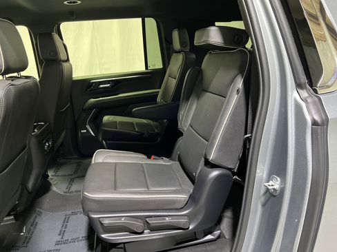 Certified 2025 Chevrolet Suburban Premier image 16