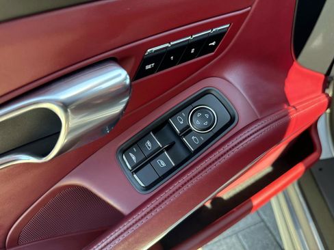 Used 2017 Porsche 911 Carrera 4S AWD/4WD image 19