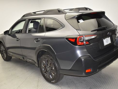 Used 2025 Subaru Outback Onyx Edition AWD/4WD image 7