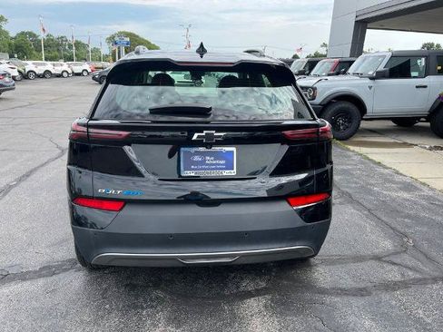 Used 2023 Chevrolet Bolt EUV LT w/ Driver Confidence Package FWD image 5
