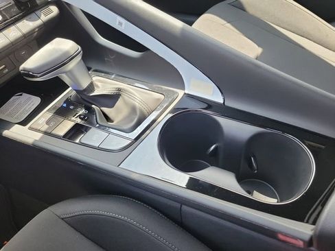 New 2026 Hyundai Elantra SEL Sport FWD image 16