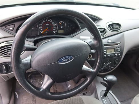 Used 2003 Ford Focus SE image 10