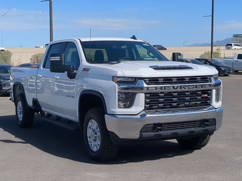 Certified 2023 Chevrolet Silverado 2500 LT AWD/4WD image 8
