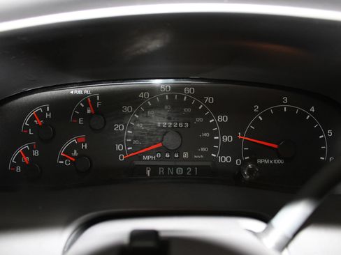 Used 2000 Ford Excursion XLT AWD/4WD image 12
