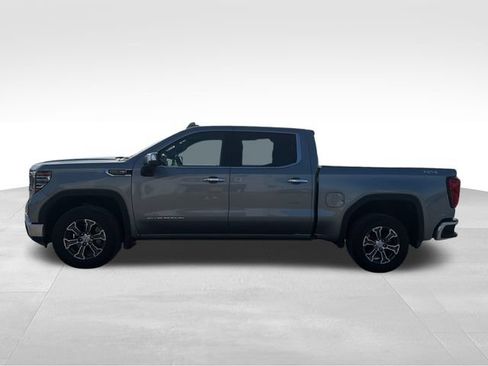Used 2026 GMC Sierra 1500 SLT AWD/4WD image 9