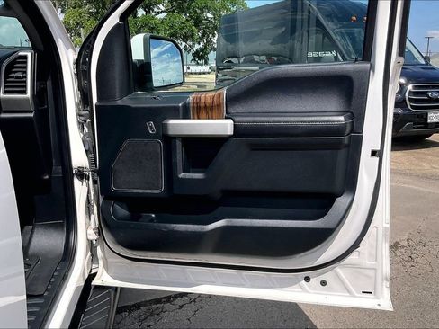 Used 2019 Ford F150 Lariat w/ Equipment Group 501A Mid AWD/4WD image 29