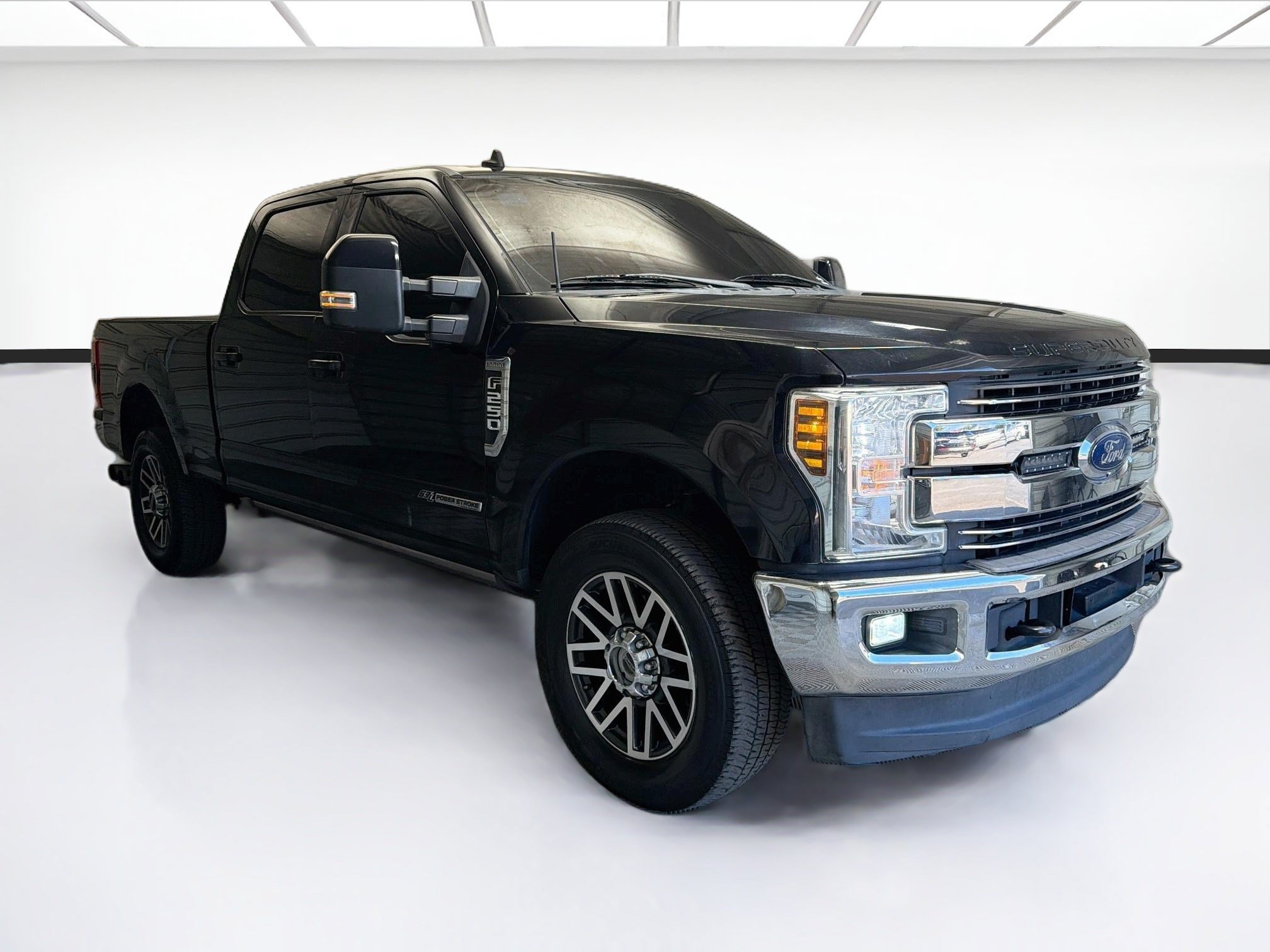 Used 2019 Ford F250 Lariat w/ Lariat Ultimate Package AWD/4WD image 3
