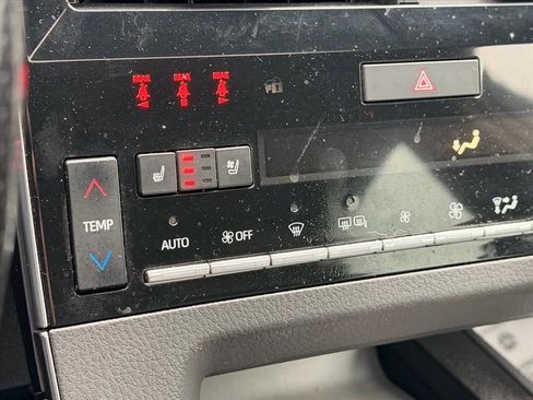 Used 2019 Toyota Avalon Touring w/ Advanced Safety Package image 21