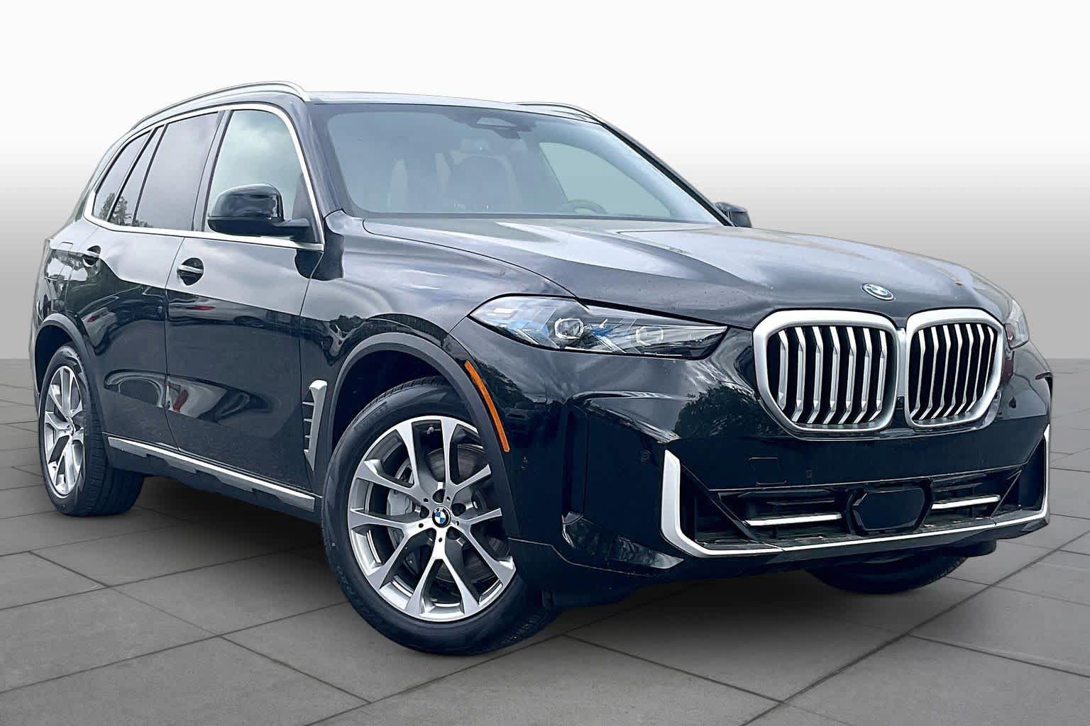 Used 2026 BMW X5 xDrive50e w/ Premium Package AWD/4WD image 2