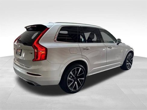 Used 2020 Volvo XC90 T6 Momentum w/ Protection Package Premier AWD/4WD image 5