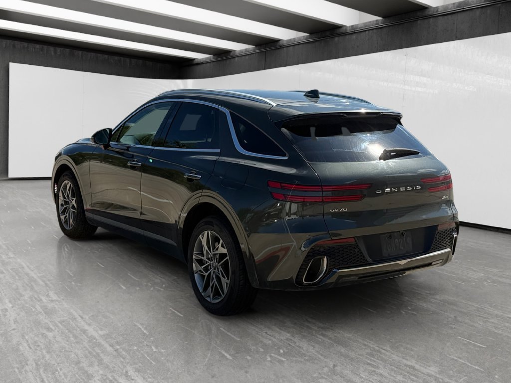 Used 2025 Genesis GV70 2.5T AWD/4WD image 3