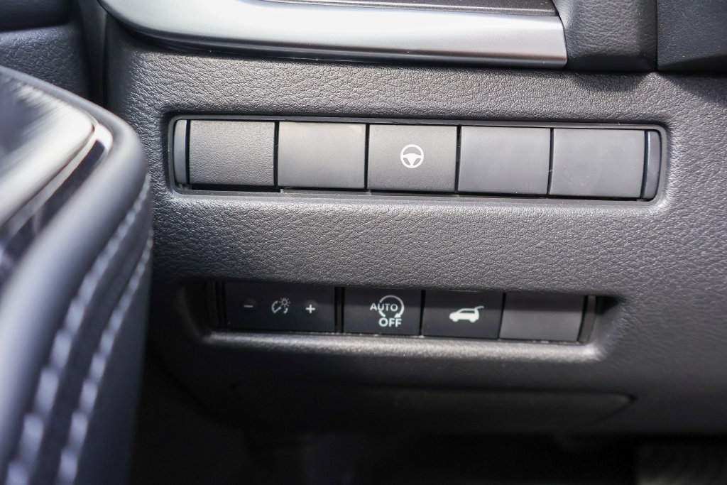 New 2026 Nissan Rogue Dark Armor AWD/4WD image 16