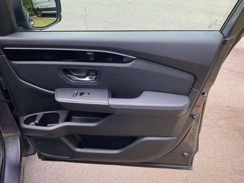 Used 2023 Honda Pilot EX-L image 37
