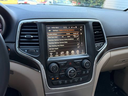 Used 2017 Jeep Grand Cherokee Limited w/ Luxury Group II AWD/4WD image 40