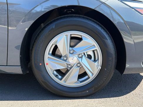 New 2026 Hyundai Elantra SE image 12