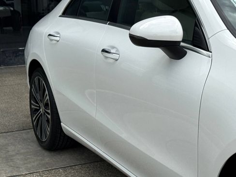 Used 2023 Mercedes-Benz CLA 250 image 9